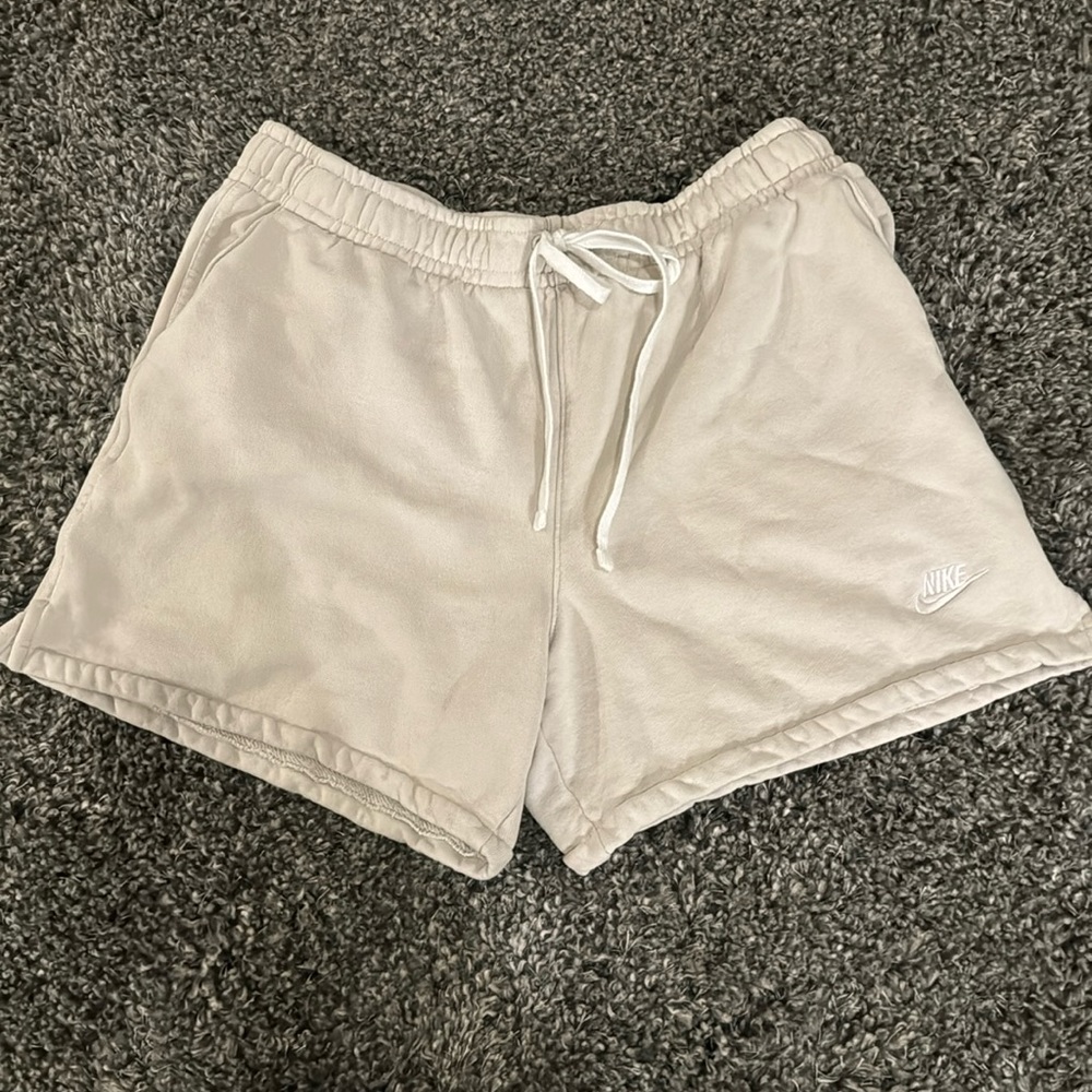 Nike Men’s Club French Terry Flow Shorts